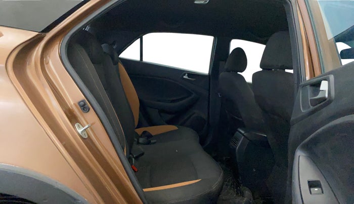 2016 Hyundai i20 Active 1.2 S, Petrol, Manual, 53,323 km, Right Side Rear Door Cabin