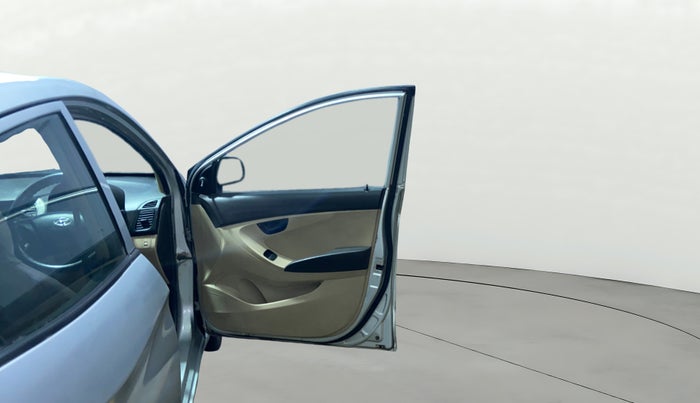 2012 Hyundai Eon MAGNA +, Petrol, Manual, 56,557 km, RHS Front Door