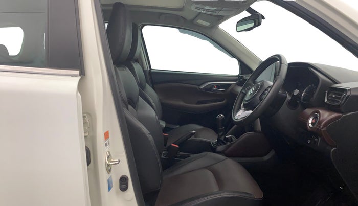 2023 Maruti Grand Vitara ALPHA SMART HYBRID, Petrol, Manual, 35,536 km, Right Side Front Door Cabin