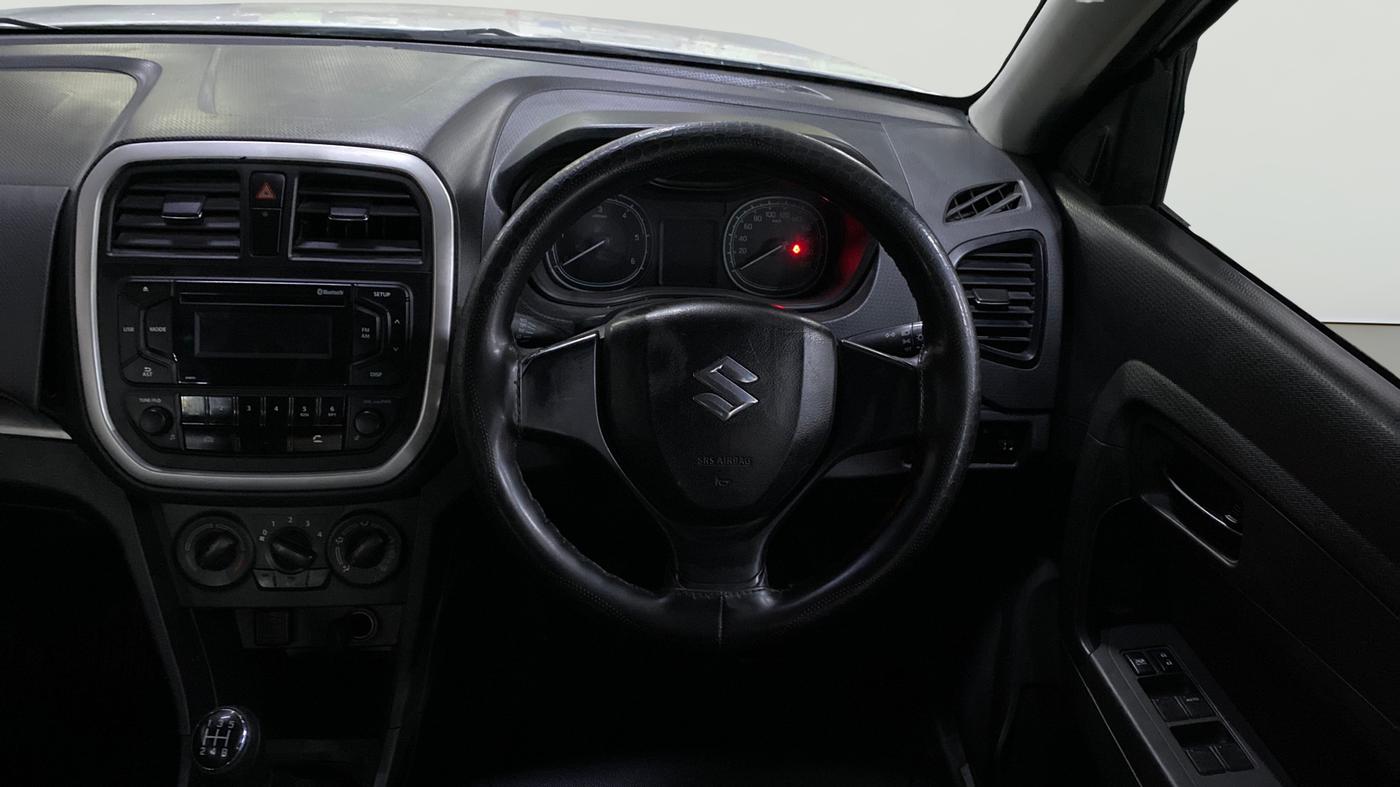 2017 Maruti Vitara Brezza VDI (O), Diesel, Manual, 48,372 km, Steering Wheel Close Up