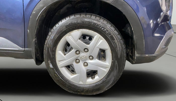 2020 Hyundai VENUE S 1.2, Petrol, Manual, 54,006 km, Right Front Wheel