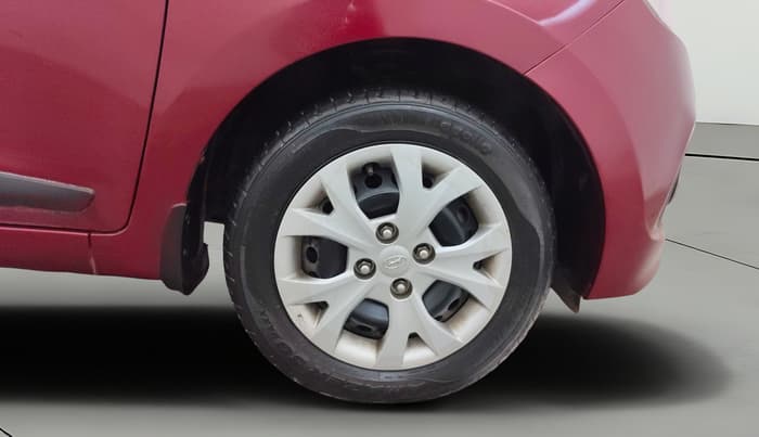 2015 Hyundai Grand i10 SPORTZ 1.2 KAPPA VTVT, Petrol, Manual, 26,180 km, Right Front Wheel