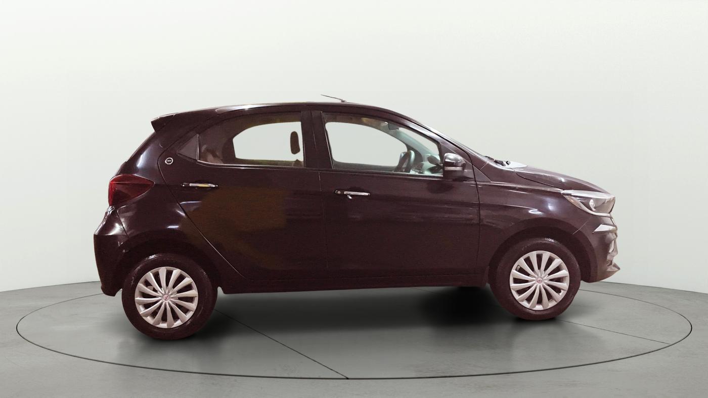 2023 Tata Tiago XZ PLUS CNG, CNG, Manual, 37,636 km, Right Side View