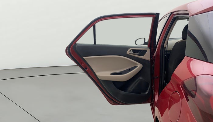 2018 Hyundai Elite i20 ASTA 1.2 (O), Petrol, Manual, 1,00,301 km, LHS Rear Door