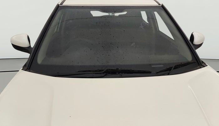 2021 Mahindra XUV300 W4 1.2 PETROL, Petrol, Manual, 40,775 km, Front Windshield