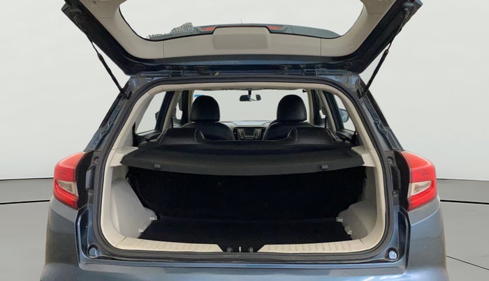 2022 Mahindra XUV300 W6 1.2 PETROL AMT, Petrol, Automatic, 44,310 km, Boot Open Zoomed View