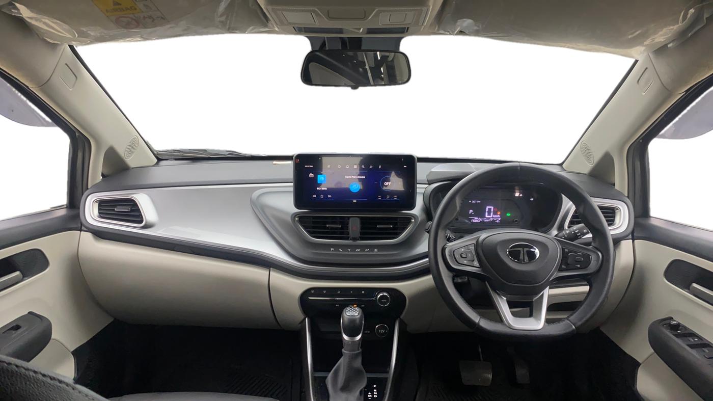 2024 Tata ALTROZ XZA Lux, Petrol, Automatic, 17,688 km, Dashboard