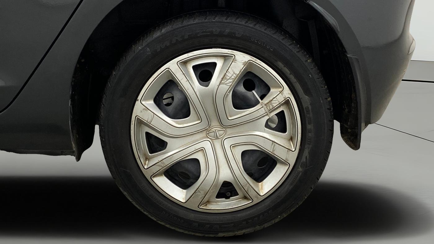 2022 Tata ALTROZ XM PLUS PETROL, Petrol, Manual, 58,379 km, Left Rear Wheel