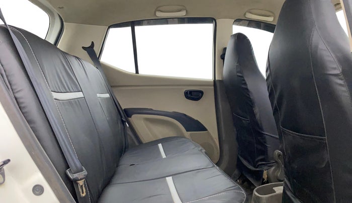 2015 Hyundai i10 MAGNA 1.1, CNG, Manual, 54,843 km, Right Side Rear Door Cabin