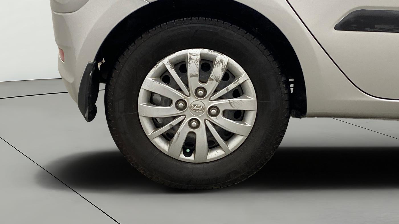2014 Hyundai i10 SPORTZ 1.1, Petrol, Manual, 47,884 km, Right Rear Wheel