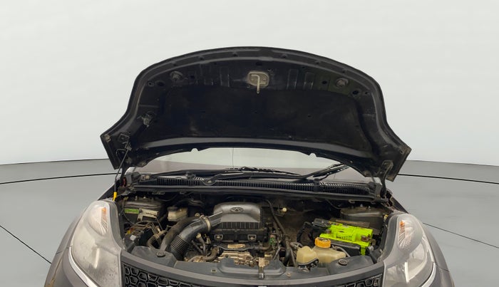 2017 Tata NEXON XT PETROL, Petrol, Manual, 21,544 km, Open Bonet