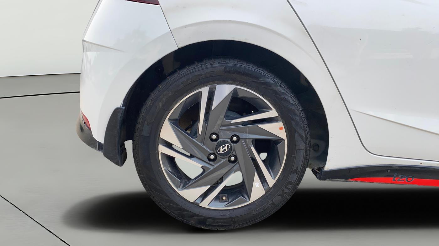 2021 Hyundai NEW I20 ASTA (O) 1.2 MT, Petrol, Manual, 51,818 km, Right Rear Wheel