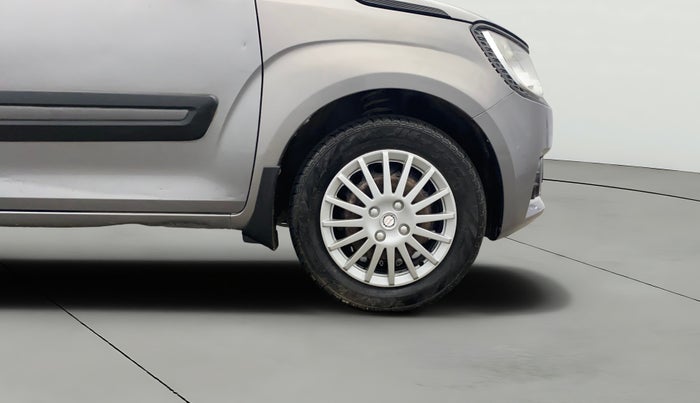 2017 Maruti IGNIS DELTA 1.2, Petrol, Manual, 1,13,927 km, Right Front Wheel
