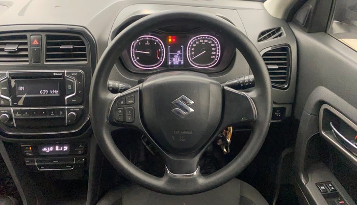 2016 Maruti Vitara Brezza ZDI, Diesel, Manual, 96,833 km, Steering Wheel Close Up