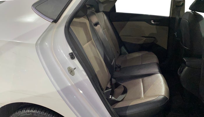 2019 Hyundai Verna 1.6 VTVT SX (O) AT, Petrol, Automatic, 57,083 km, Right Side Rear Door Cabin