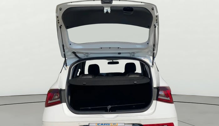 2024 Hyundai NEW I20 Sportz (O) 1.2, Petrol, Manual, 11,965 km, Boot Door Open