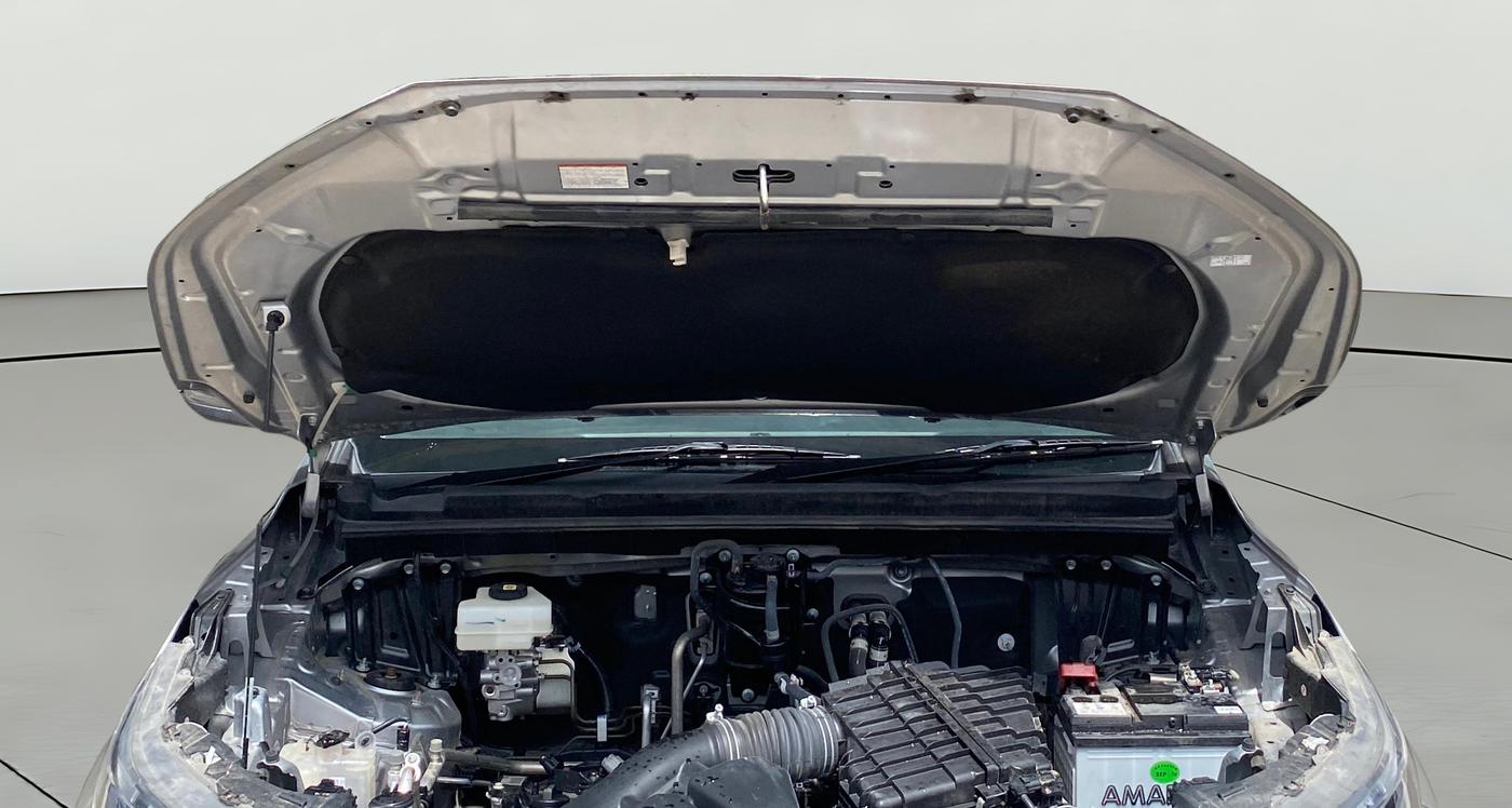 2023 Maruti Invicto ZETA PLUS 8 STR STRONG HYBRID, Hybrid, Automatic, 17,305 km, Open Bonet