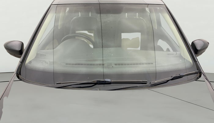 2014 Volkswagen Polo HIGHLINE1.2L, Petrol, Manual, 57,216 km, Front Windshield