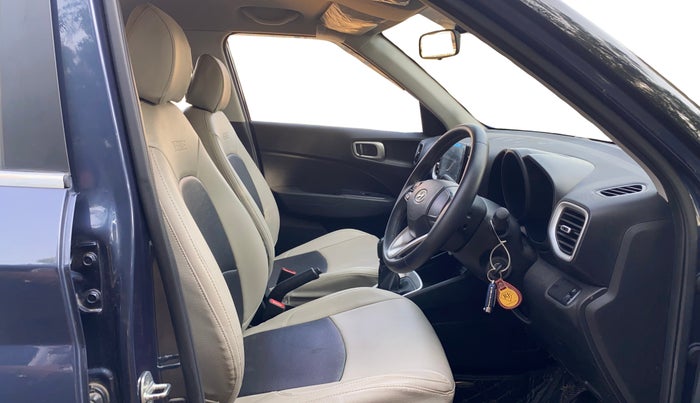 2021 Hyundai VENUE S+ 1.2, Petrol, Manual, 21,205 km, Right Side Front Door Cabin