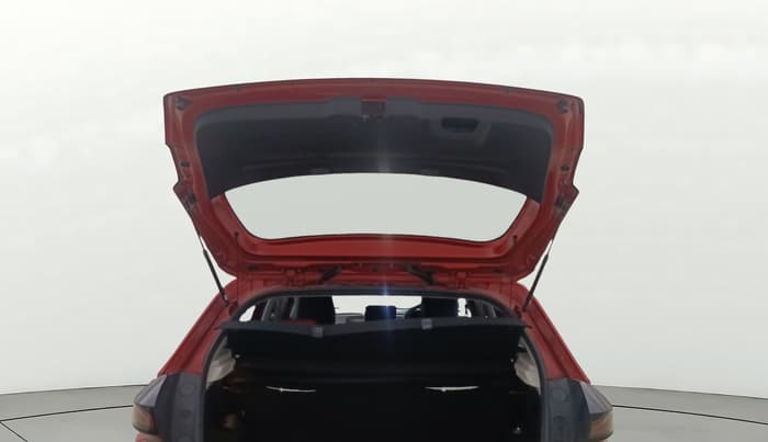 2023 Tata ALTROZ XZA + SUNROOF, Petrol, Automatic, 31,579 km, Boot Door Open