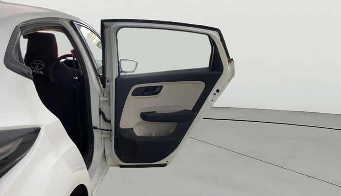 2022 Tata ALTROZ XM PLUS PETROL, Petrol, Manual, 69,373 km, RHS Rear Door