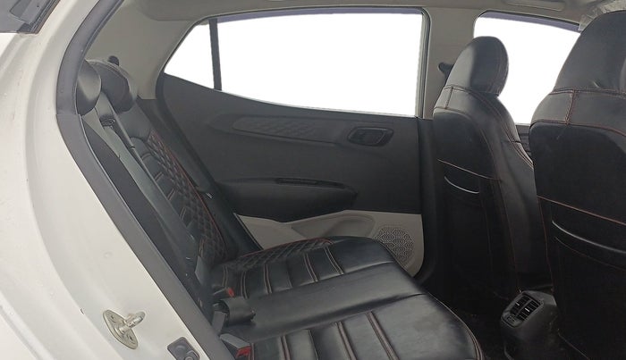 2022 Hyundai AURA S 1.2 CNG, CNG, Manual, 90,192 km, Right Side Rear Door Cabin