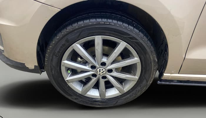2016 Volkswagen Vento HIGHLINE PETROL AT, Petrol, Automatic, 59,116 km, Left Front Wheel