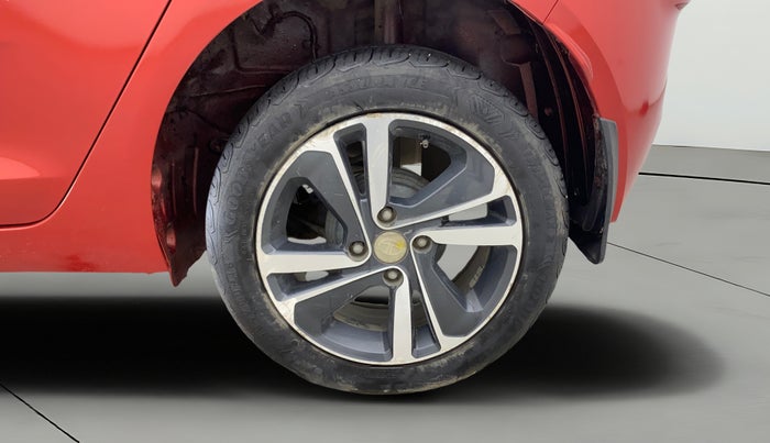 2021 Tata ALTROZ XZ DIESEL, Diesel, Manual, 66,835 km, Left Rear Wheel