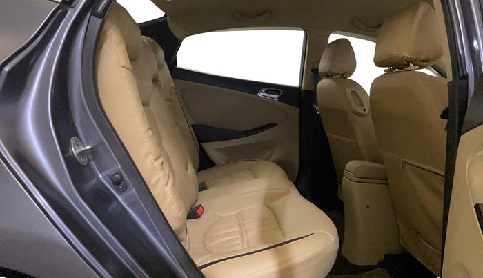 2015 Hyundai Verna FLUIDIC 4S 1.6 VTVT S AT, Petrol, Automatic, 55,956 km, Right Side Rear Door Cabin