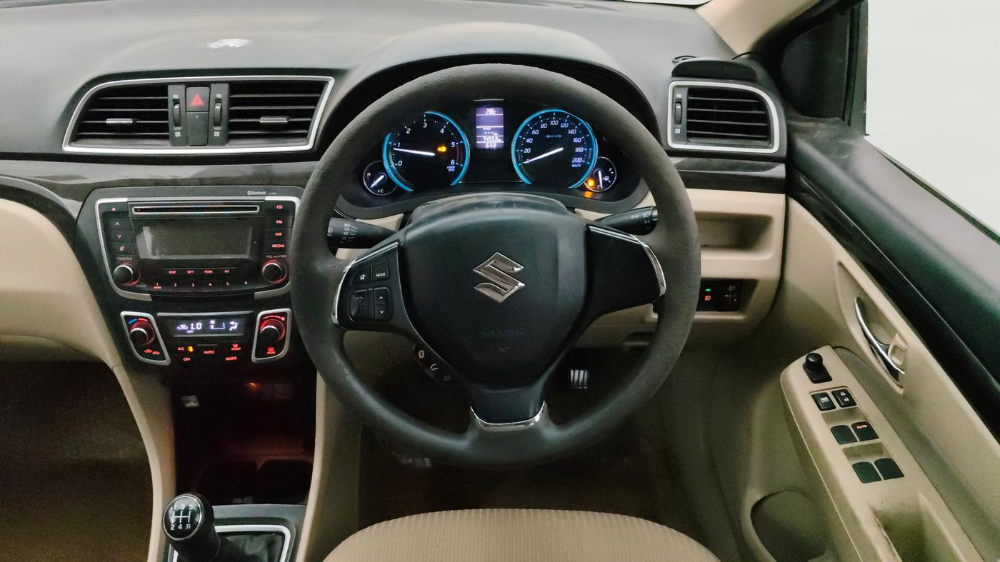 2017 Maruti Ciaz ZDI SHVS, Diesel, Manual, 74,555 km, Steering Wheel Close Up