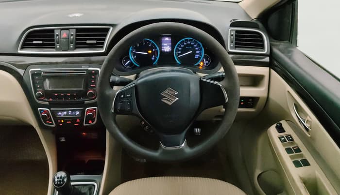 2017 Maruti Ciaz ZDI SHVS, Diesel, Manual, 74,544 km, Steering Wheel Close Up