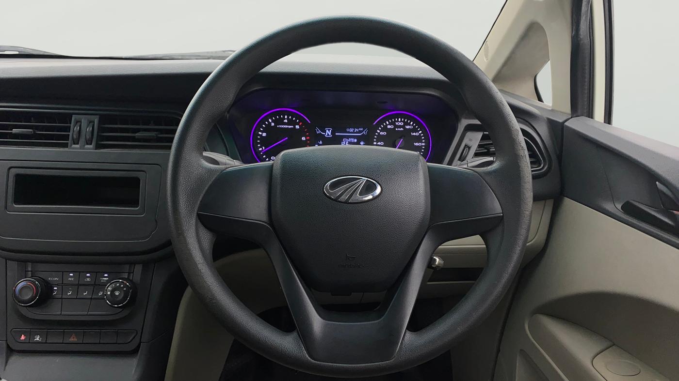 2019 Mahindra MARAZZO M2 8 STR, Diesel, Manual, 64,086 km, Steering Wheel Close Up