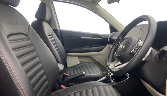 2021 KIA SONET HTX 1.5 AT, Diesel, Automatic, 65,145 km, Right Side Front Door Cabin