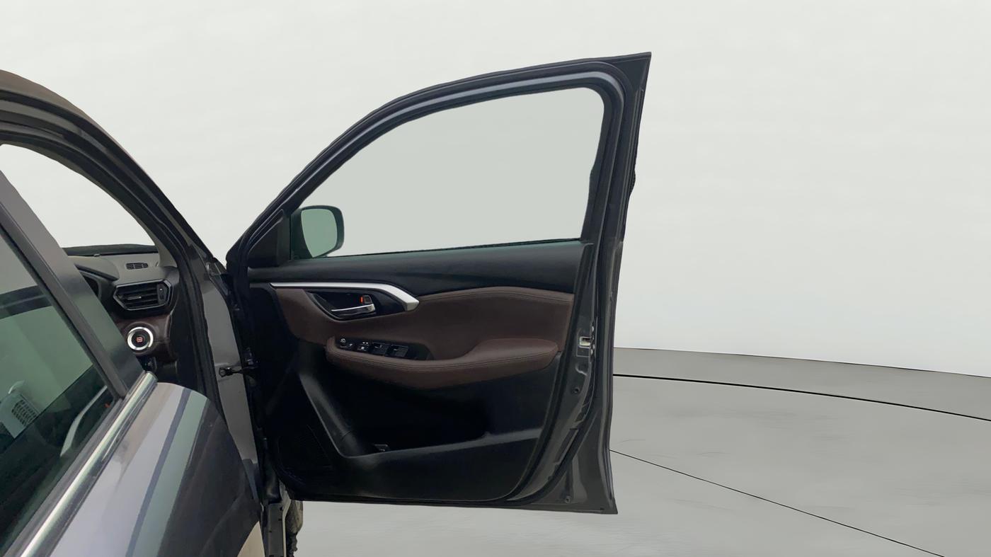 2023 Maruti Grand Vitara ZETA SMART HYBRID, Petrol, Manual, 19,902 km, RHS Front Door