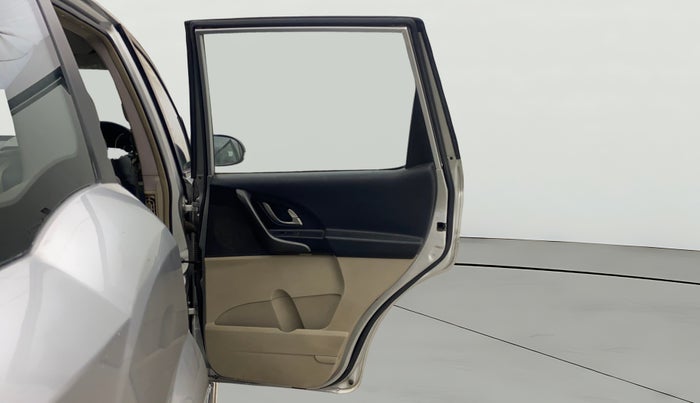 2017 Mahindra XUV500 W6 AT, Diesel, Automatic, 57,612 km, RHS Rear Door