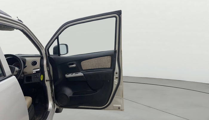 2015 Maruti Wagon R 1.0 VXI, Petrol, Manual, 1,05,396 km, RHS Front Door