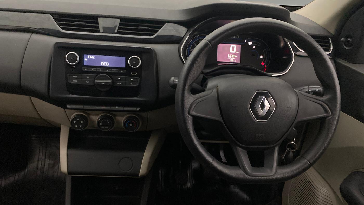 2020 Renault TRIBER RXL MT, Petrol, Manual, 25,762 km, Steering Wheel Close Up