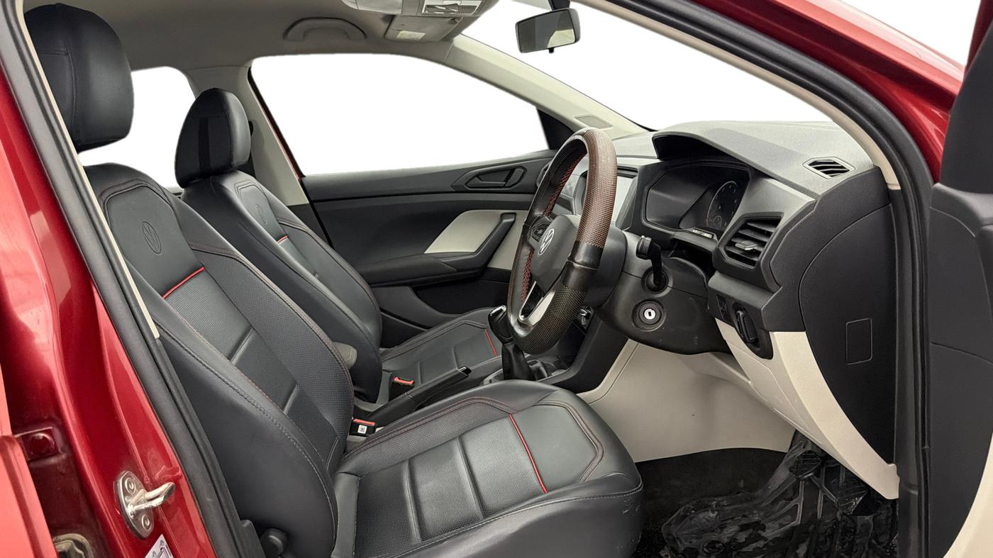 2022 Volkswagen TAIGUN COMFORTLINE 1.0 TSI MT, Petrol, Manual, 56,582 km, Right Side Front Door Cabin