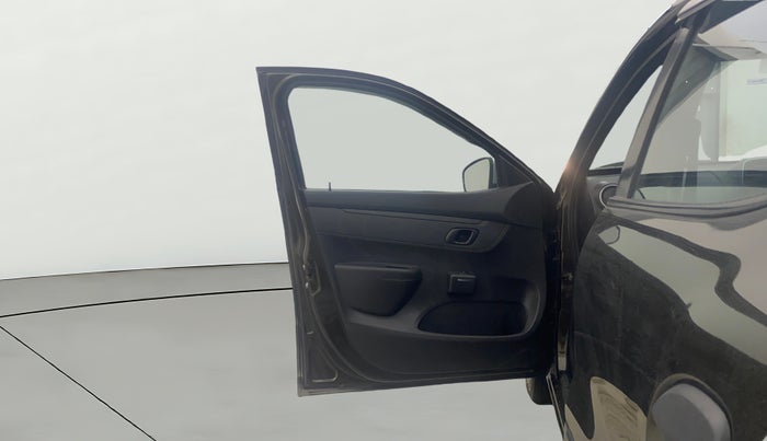 2018 Renault Kwid RXL 1.0 AMT, Petrol, Automatic, 34,275 km, LHS Front Door