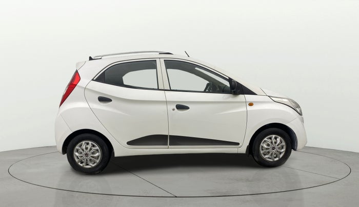 2017 Hyundai Eon ERA + SE, Petrol, Manual, 67,809 km, Right Side View