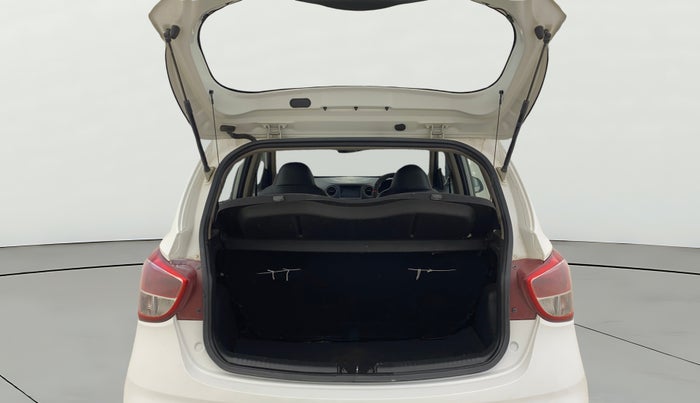 2017 Hyundai Grand i10 SPORTZ (O) 1.2 KAPPA VTVT, Petrol, Manual, 38,846 km, Boot Open Zoomed View