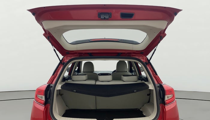 2021 Mahindra XUV300 W8 1.2 PETROL, Petrol, Manual, 58,461 km, Boot Door Open