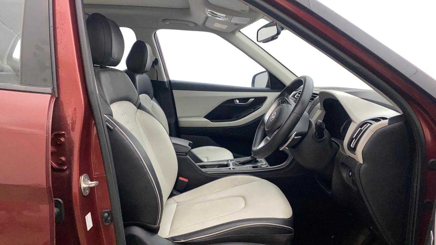 2022 Hyundai Creta SX (O) AT 1.5 DIESEL, Diesel, Automatic, 1,07,294 km, Right Side Front Door Cabin