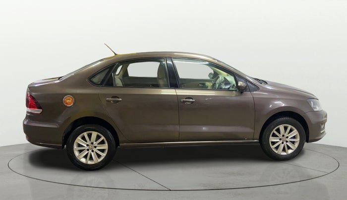 2016 Volkswagen Vento HIGHLINE 1.6 MPI, Petrol, Manual, 88,515 km, Right Side View