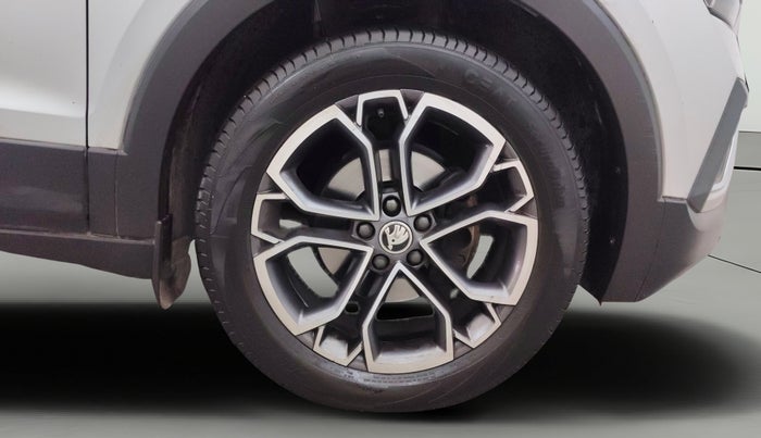 2022 Skoda KUSHAQ STYLE 1.0L TSI AT (6 AIRBAGS), Petrol, Automatic, 47,751 km, Right Front Wheel