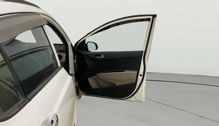 2014 Hyundai Grand i10 ASTA AT 1.2 KAPPA VTVT, Petrol, Automatic, 59,122 km, RHS Front Door