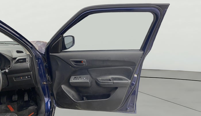 2023 Maruti Swift LXI, Petrol, Manual, 16,203 km, RHS Front Door