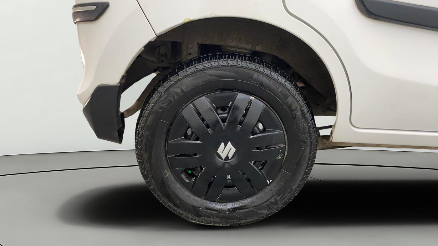 2020 Maruti Alto LXI CNG, CNG, Manual, 54,362 km, Right Rear Wheel