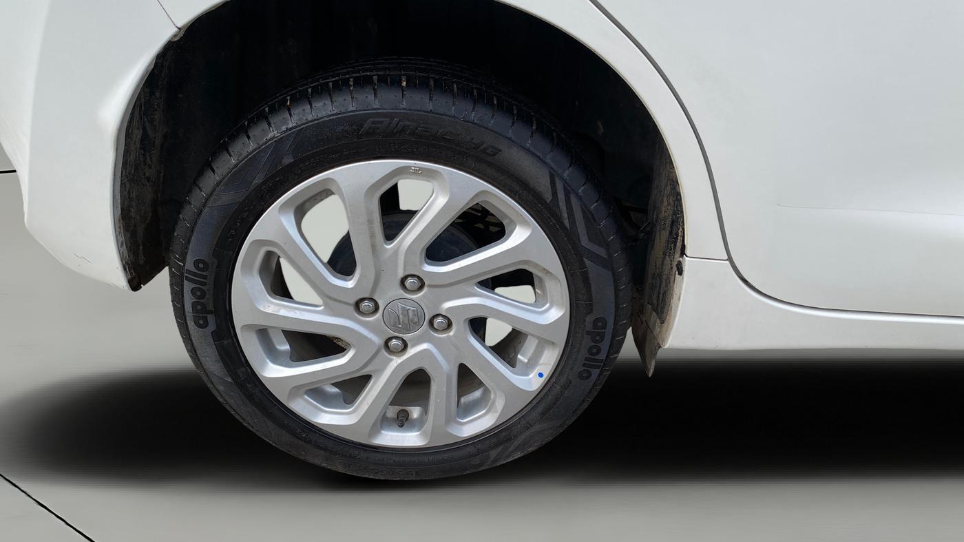 2024 Maruti Baleno ZETA PETROL 1.2, Petrol, Manual, 4,325 km, Right Rear Wheel