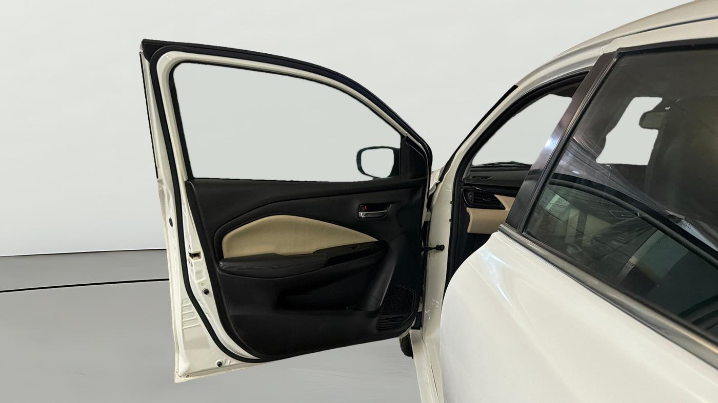 2023 Toyota Glanza V, Petrol, Manual, 82,594 km, LHS Front Door